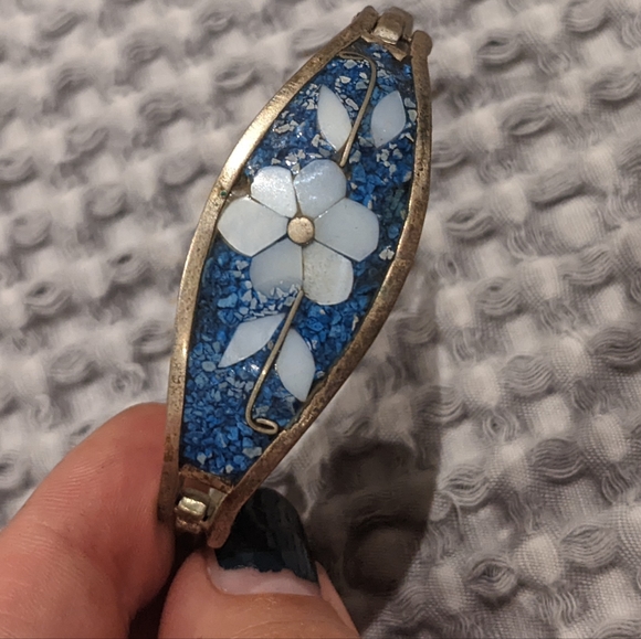 Sturdy silver bracelet with blue and white flower mosaic - Picture 2 of 2
